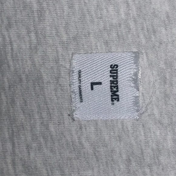 Rare Stitched Supreme Tee (starting bid 100) - Picture 3 of 3